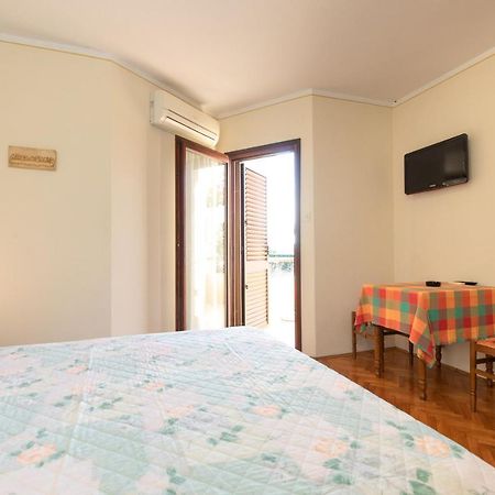 Apartments Spanjic Krk Town Exterior foto