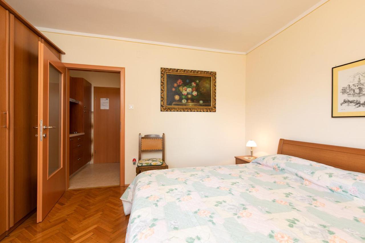 Apartments Spanjic Krk Town Exterior foto