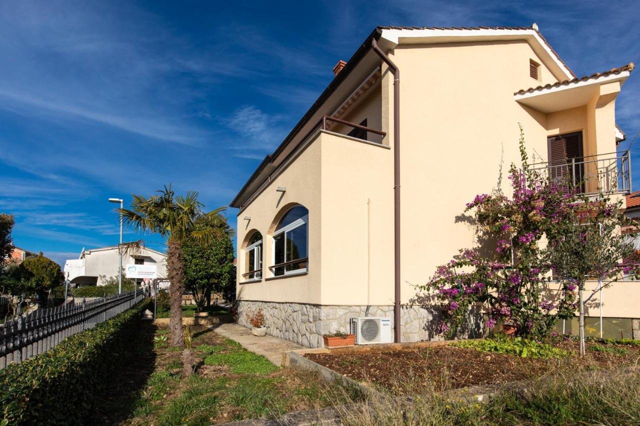 Apartments Spanjic Krk Town Exterior foto